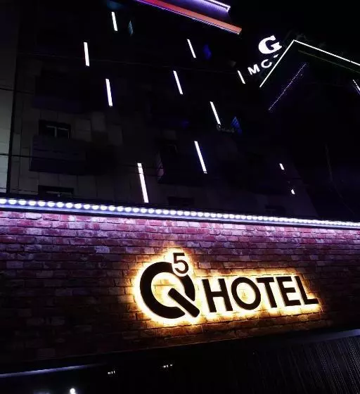 Fotos del hotel Q5:  8