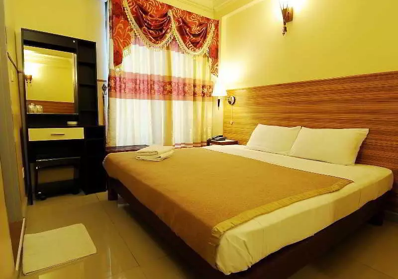 Fotos del hotel Luckyhiya:  11