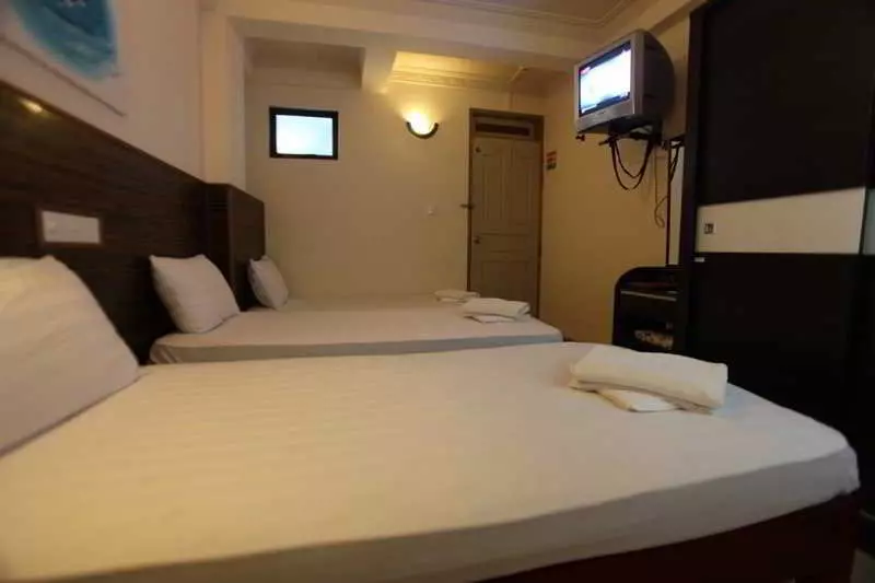 Fotos del hotel Luckyhiya:  14