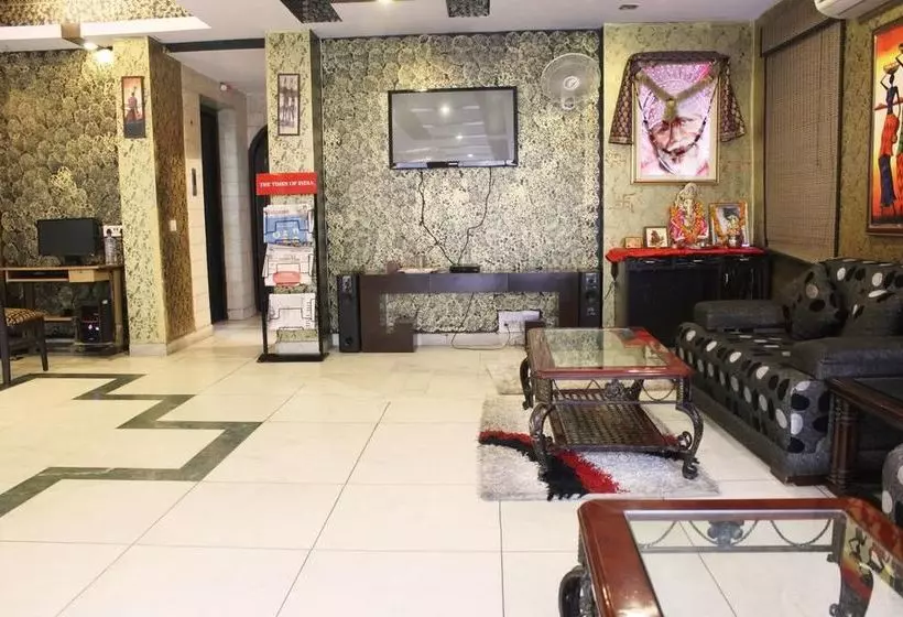 Fotos del hotel Oyo Rooms Rajendra Place Metro Station:  6