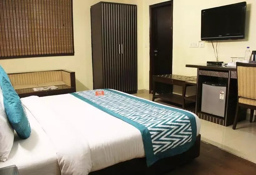 Fotos del hotel Oyo Rooms Rajendra Place Metro Station:  14