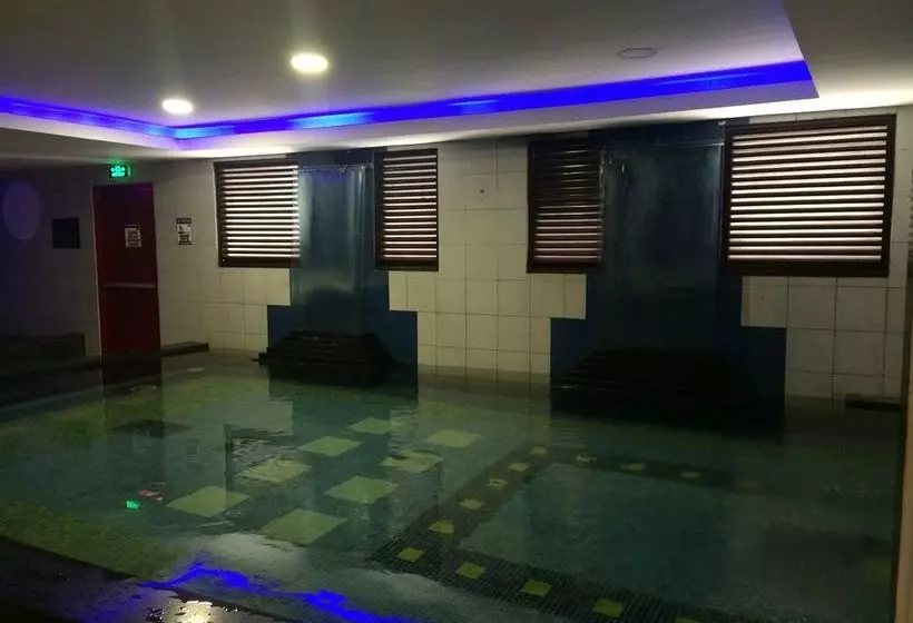 Fotos del hotel Icon Hotel Timog:  2
