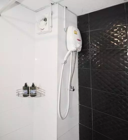 Fotos del hotel Zen Rooms Kingkaew 45:  4