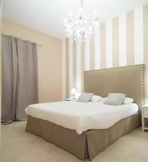 Fotos del hotel Petite Suite:  12