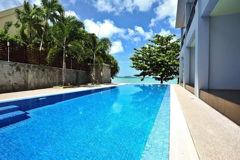 Fotos del hotel Chalong Beachfront Residence:  2